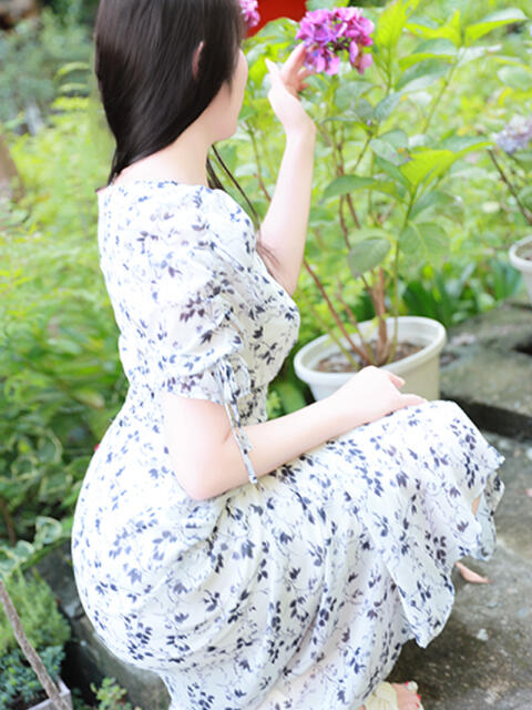 めい 横浜人妻花壇本店（人妻デリヘル）