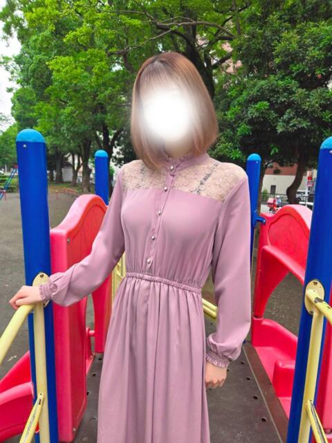れお(高身長スレンダー美女) おクンニ天国～Rising Group～（店舗型オナクラ(クンニ☓手コキ)）