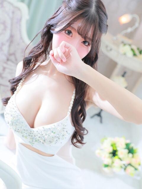 王華/おうか クラブ バレンタイン大阪(素人美女専門デリヘル)