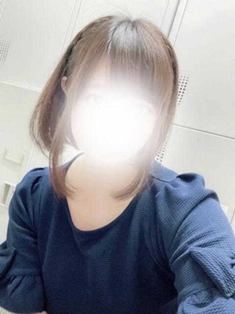 島崎 ゆきな 脱がされたい人妻千葉栄町α店（デリヘル）