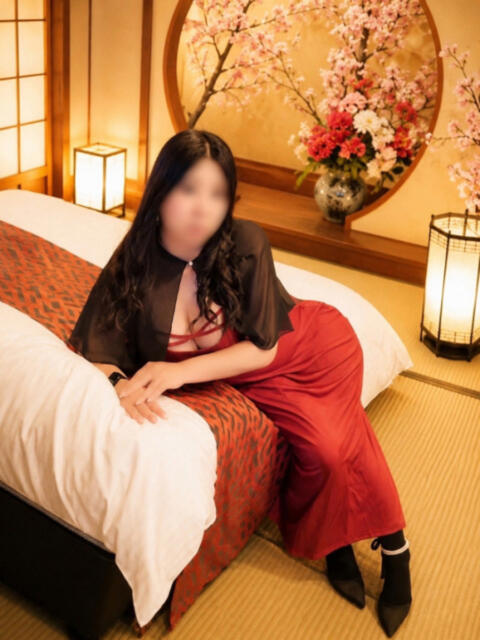 ツバキ Elegance(エレガンス)（人妻系セクキャバ）