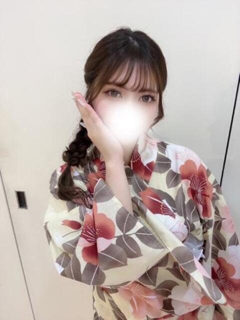 グラビアモデル美女れんかさん ロイヤル　アテンダー（デリヘル）
