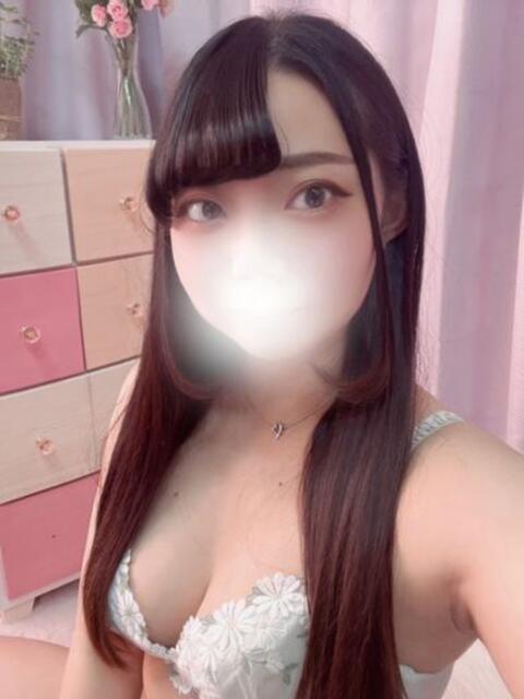 ゆの★愛嬌抜群美少女 かりゆしOLの秘密【20代沖縄美女多数在籍-デリヘル×ヌードエステ】（性感エステ＆デリヘル）