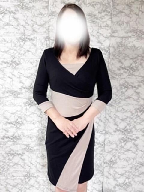ねね 熟女の風俗アウトレット都城店（熟女デリヘル）