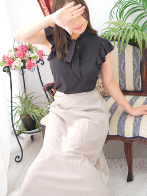 なつみ 横浜人妻セレブリティ（ユメオト）（人妻系デリヘル）