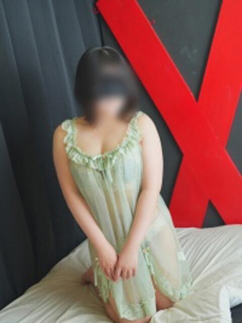 ねる エマニエル（人妻夜這い倶楽部）