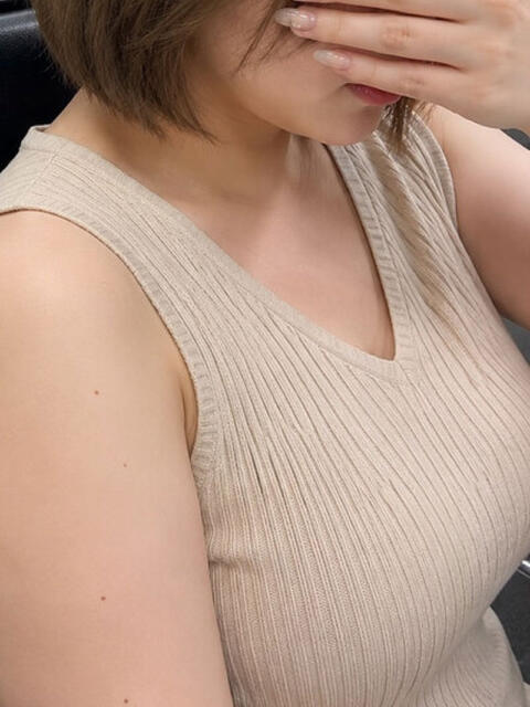 体験入店まいか 艶妻（若妻ホテヘル）
