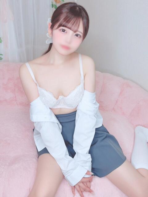 あかり E+アイドルスクール新宿・歌舞伎町店（デリヘル）
