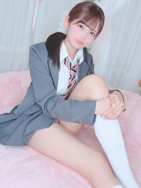 あかり E+アイドルスクール新宿・歌舞伎町店（デリヘル）