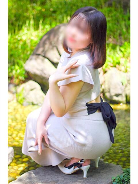 うい 奥鉄オクテツ神奈川店（デリヘル市場グループ）（駅待ち合わせ型人妻デリヘル）