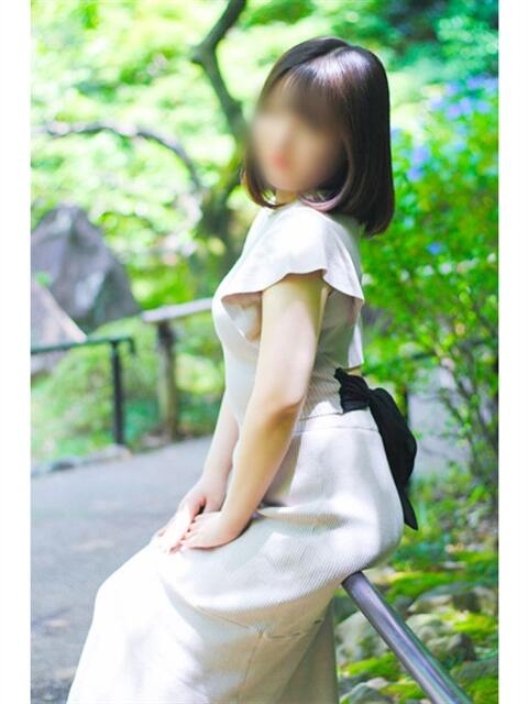 うい 奥鉄オクテツ神奈川店（デリヘル市場グループ）（駅待ち合わせ型人妻デリヘル）