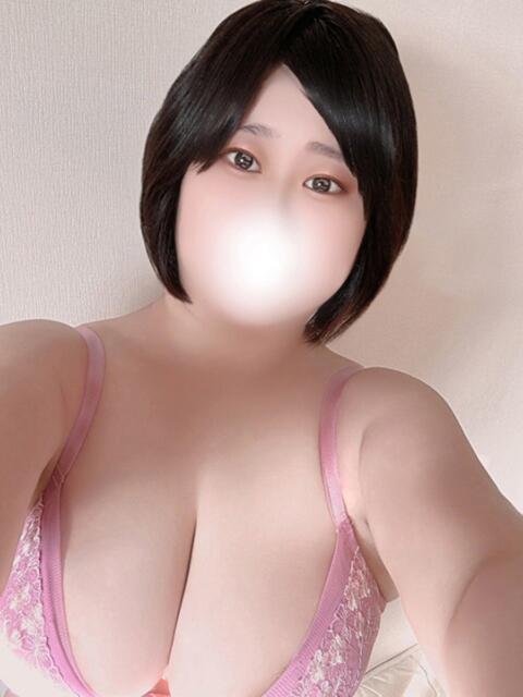 なゆか 白いぽっちゃりさん五反田店(ぽっちゃり系デリヘル)
