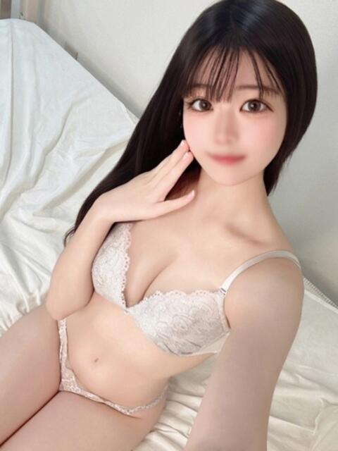 こと E+アイドルスクール　大阪・日本橋店（デリヘル）