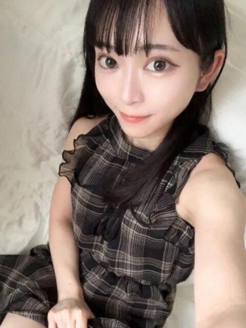 なな まだ舐めたくて学園渋谷校〜舐めたくてグループ〜（デリヘル）