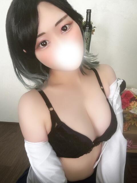 リボン（ショートカット美女） ペロ×2キャンディ（デリヘル）