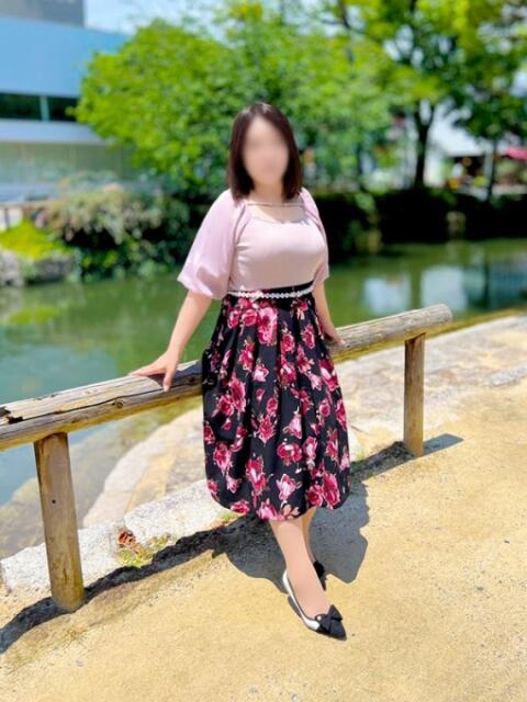 上野 りり こあくまな人妻・熟女たち岡山店（KOAKUMAグループ）（人妻・熟女デリヘル）