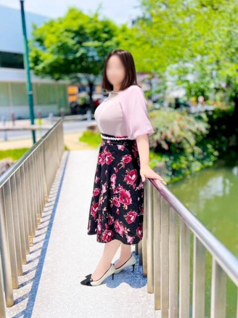 上野 りり こあくまな人妻・熟女たち岡山店（KOAKUMAグループ）（人妻・熟女デリヘル）