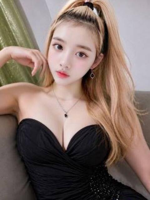 りり 巨乳CLUBミルク（アジアンデリヘル）