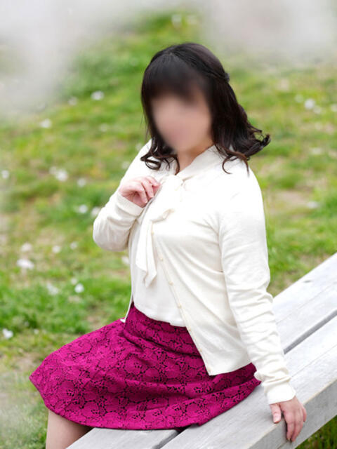 ゆな[山口] 奥様鉄道69 山口店(周南)（人妻系デリヘル）