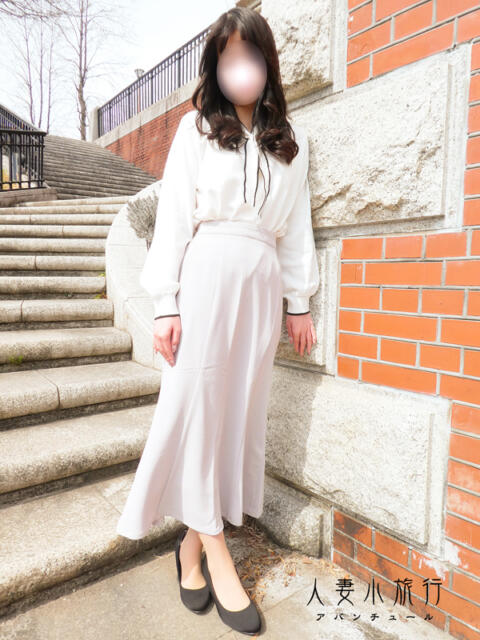 みり 人妻小旅行(人妻系デリヘル)
