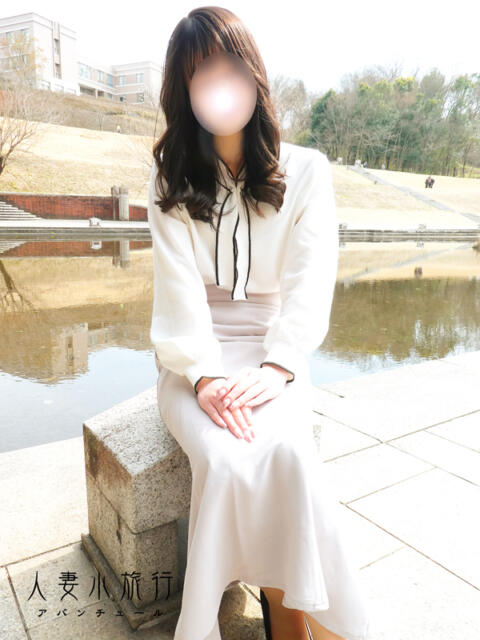 みり 人妻小旅行(人妻系デリヘル)