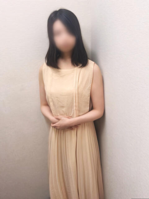 和佳奈(わかな) エクレア上野御徒町 天然貴姉乳舐手淫店(派遣手コキ)