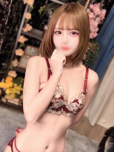岩井ミナ ウルトラロイヤル（デリヘル）