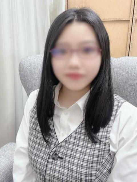 鏡えむ 淫乱OL派遣商社 斉藤商事（デリヘル）