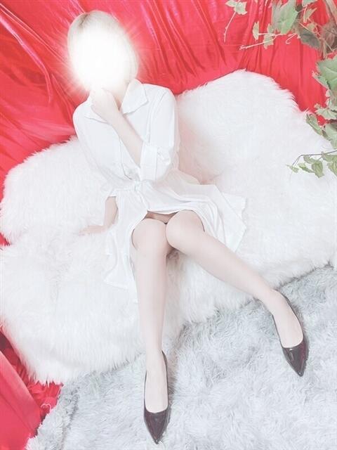 三須【みす】 ★無料オプション多数★成田若妻即即サークル【日本人専門店】（人妻デリヘル）