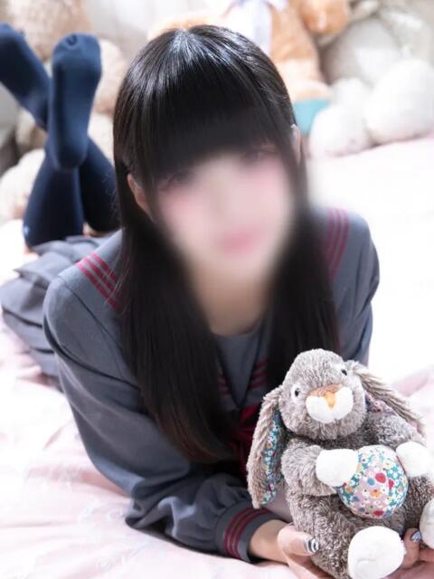 うる 新宿・本格コスプレ素人アイドル学園イメクラ「新入生」（デリヘル）