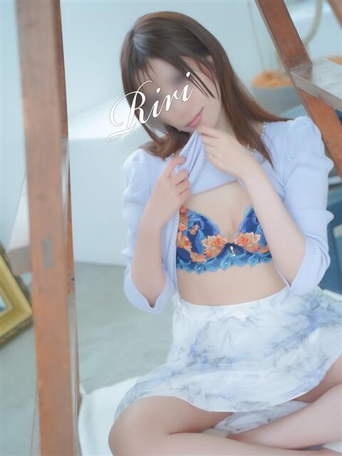 りり 西船人妻花壇（人妻デリヘル）