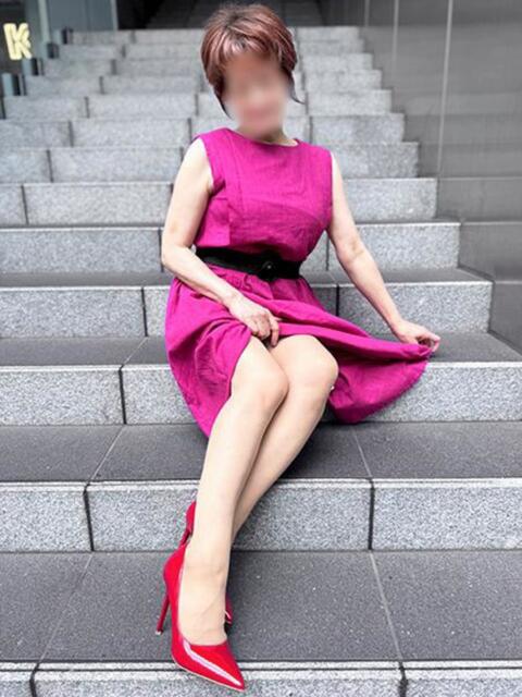 けいな 新宿・新大久保おかあさん（熟女デリヘル）