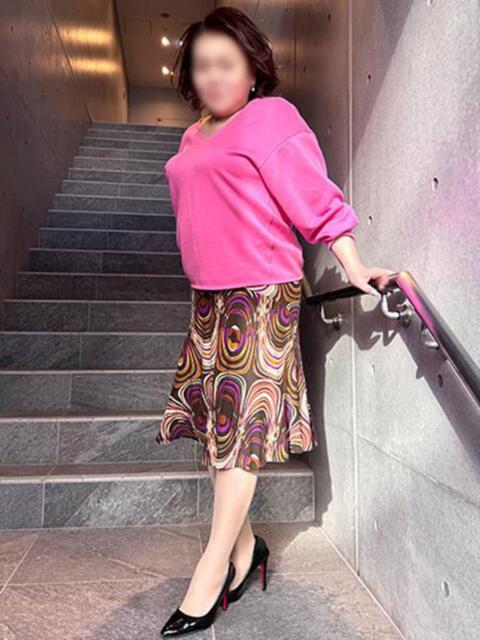 あやめ 池袋おかあさん(待ち合わせ型ヘルス)
