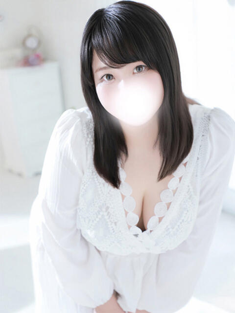 しおり 白いぽっちゃりさん（ぽっちゃり専門ホテヘル）