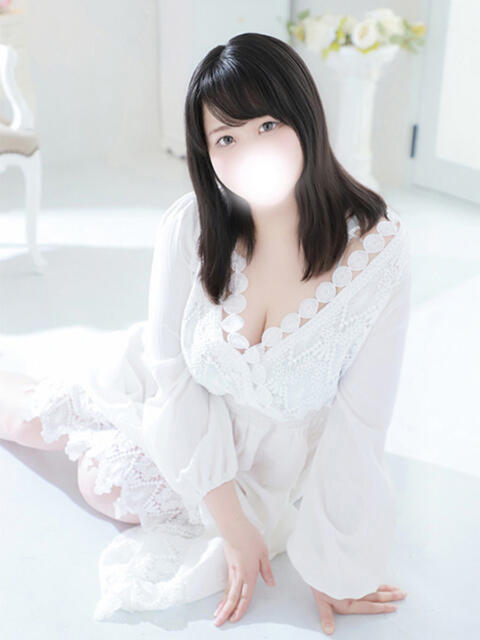 しおり 白いぽっちゃりさん（ぽっちゃり専門ホテヘル）