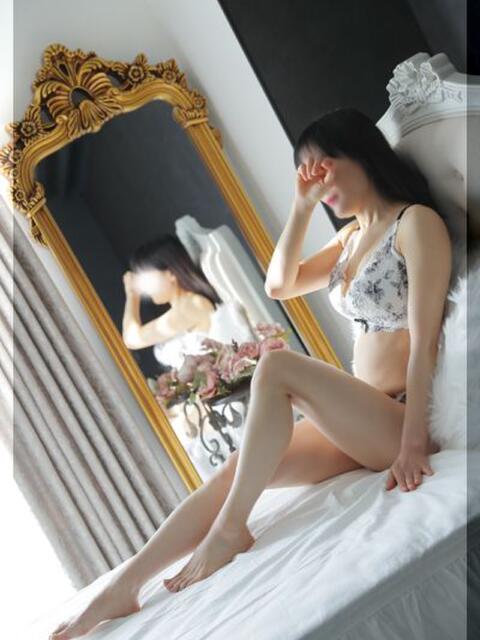 つゆり 小岩人妻花壇(人妻系デリヘル)