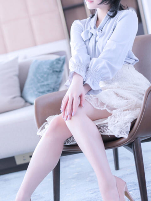 新人・純恋(すみれ) グランドオペラ東京（高級デリヘル）