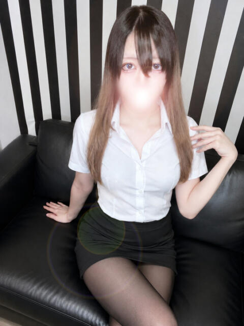 ひびき 極痴女専科 eros妻~エロマ~(人妻系デリヘル)