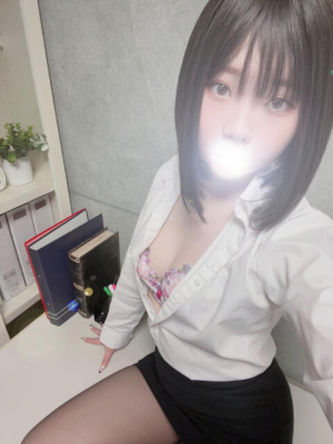 えみり 極痴女専科 eros妻～エロマ～（人妻系デリヘル）