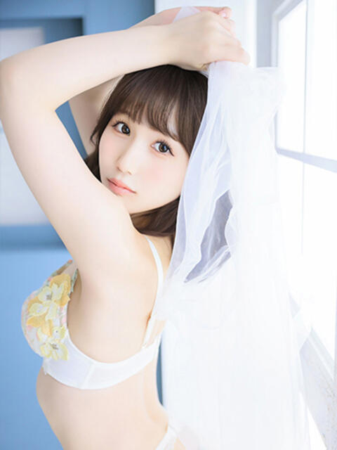 新人・こはる☆濡れて誘う清純肌 シャブール（高級デリヘル）