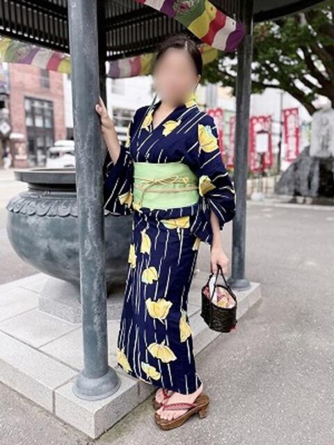ひとみ 完熟ばなな札幌・すすきの（人妻熟女デリヘル）