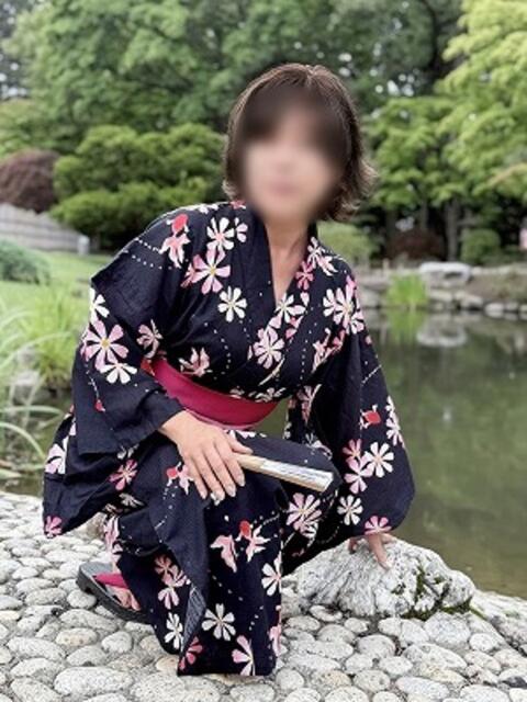 しおり 完熟ばなな札幌・すすきの（人妻熟女デリヘル）