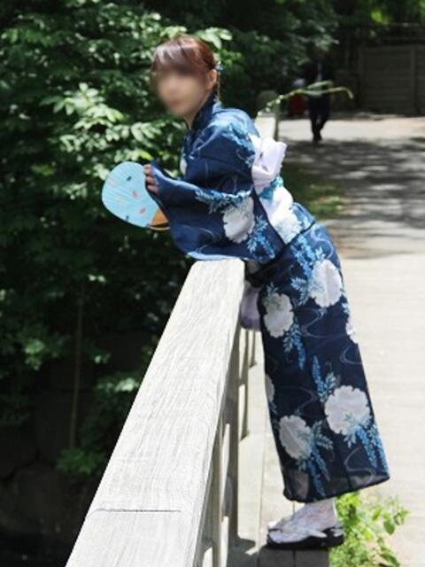 もも 完熟ばなな札幌・すすきの（人妻熟女デリヘル）
