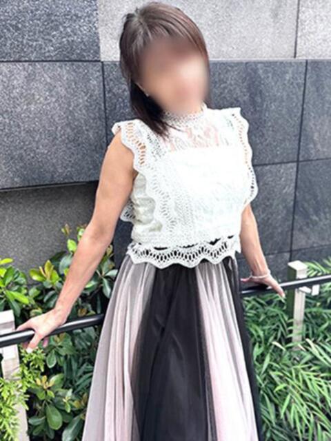 なな 新宿・新大久保おかあさん（熟女デリヘル）
