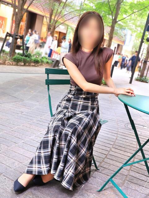 聖莉 東京人妻フォーシーズンズ(人妻・熟女待ち合わせデリヘル)