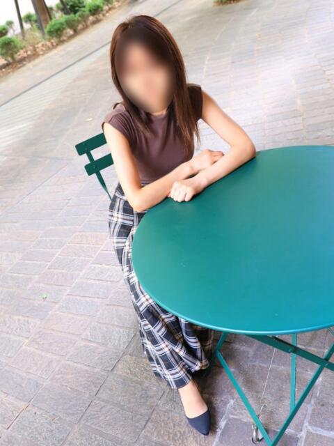 聖莉 東京人妻フォーシーズンズ(人妻・熟女待ち合わせデリヘル)