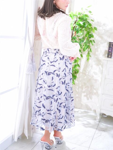 山岸 果歩 人妻セレブ宮殿（人妻デリヘル）