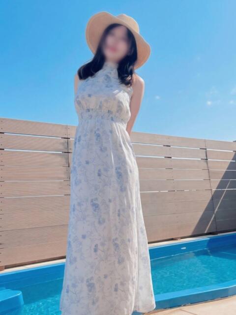 みなみ ノーパンエステ!?絶頂させる天使たち（風俗エステ）