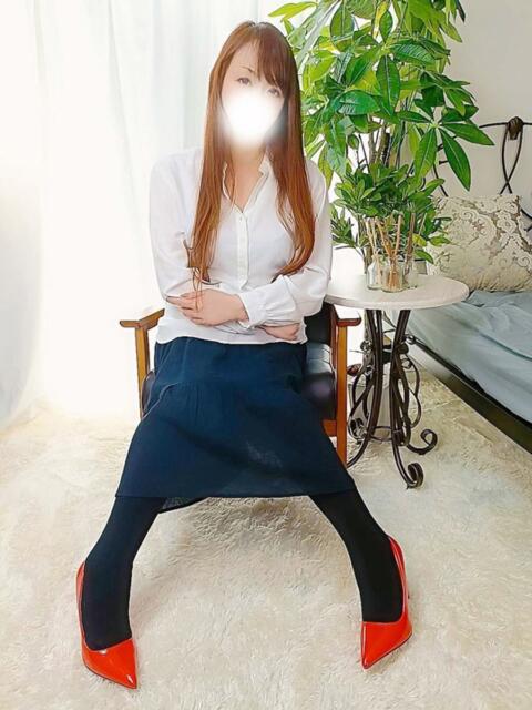 みな 人妻熟女の秘密の関係伊勢崎店(人妻デリヘル)