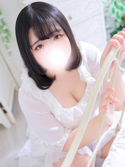 ゆな 白いぽっちゃりさん（ぽっちゃり専門ホテヘル）